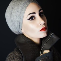 Foto di TAHEREH MAFI