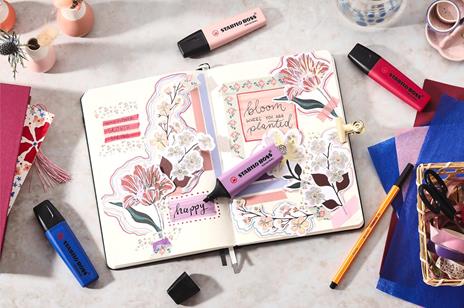 Evidenziatore - STABILO BOSS ORIGINAL NatureCOLORS Wildflower - Astuccio da 4 - Cipria/Blu elettrico/Giglio Viola/Borgogna - 4