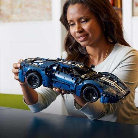 LEGO Technic (42154). Ford GT 2022 - 6