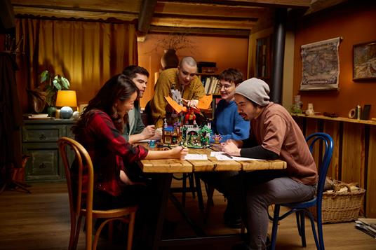 LEGO Ideas (21348). Dungeons & Dragons: Il racconto del Drago Rosso. Esclusiva - 9